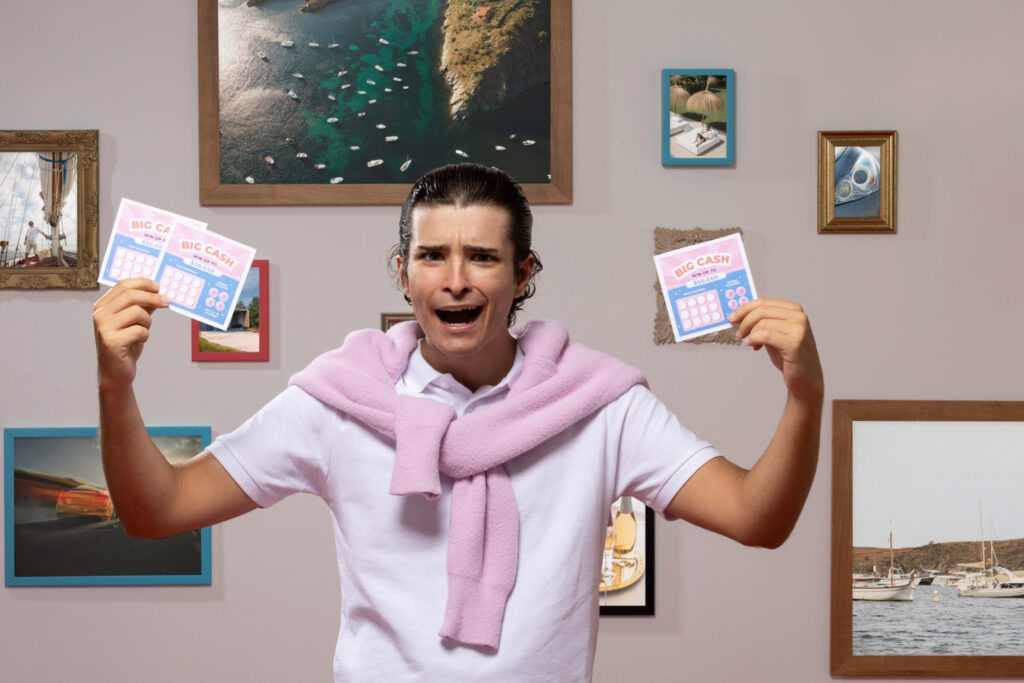 Emotional Value of Organized Memories